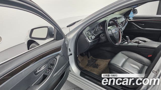 BMW 5시리즈 (F10), 2011 13