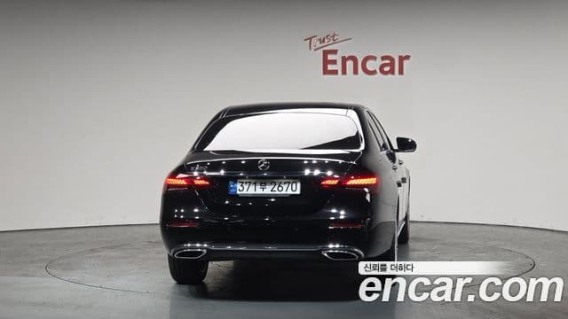 Mercedes-Benz E-класс W213 Exclusive, 2023 4
