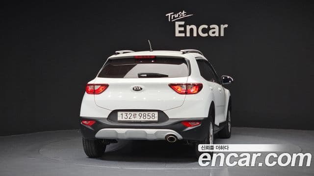 Kia Stonic Deluxe, 2018 4