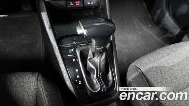 Kia Stonic Deluxe, 2018 9