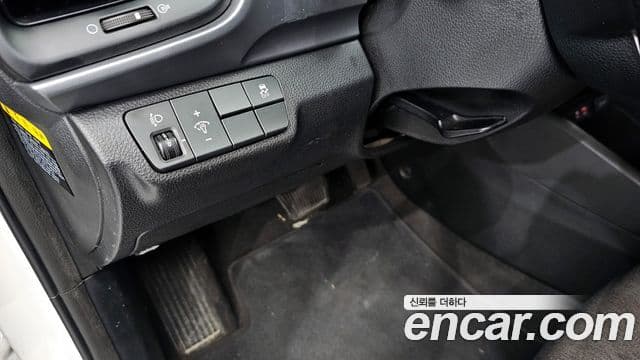 Kia Stonic Deluxe, 2018 14