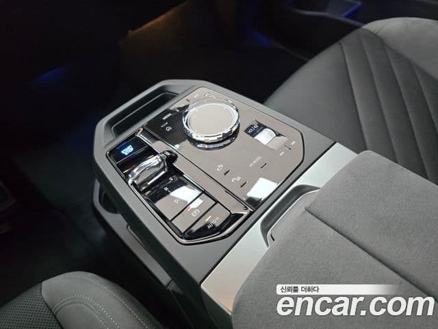 BMW iX xDrive45 M Sport, 2026 9