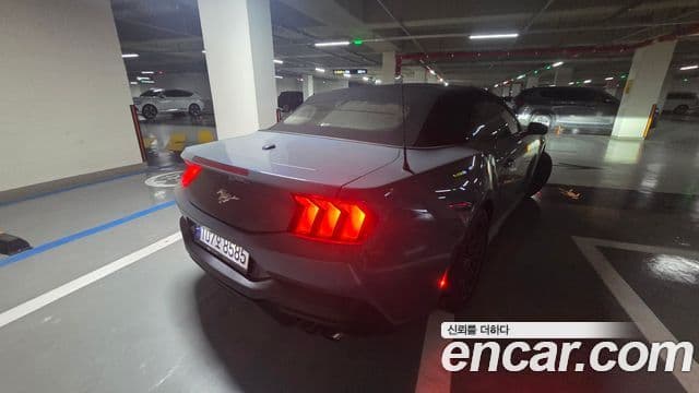 Ford Mustang 7세대 2.3 EcoBoost Premium кабриолет, 2024 6
