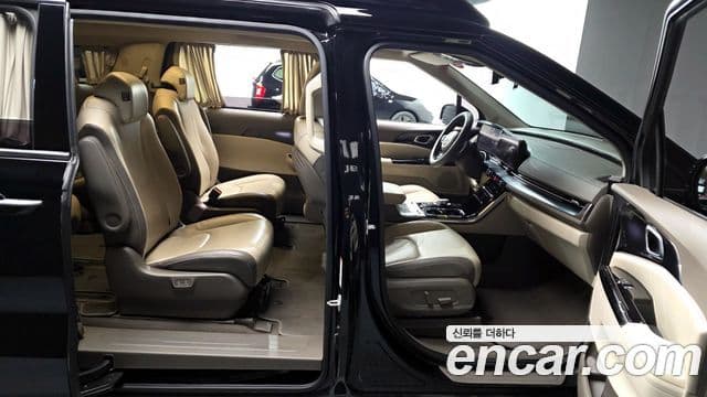 Kia Carnival 4세대 Signature, 2021 11