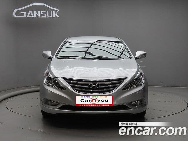 Hyundai YF Sonata Prime, 2012 1