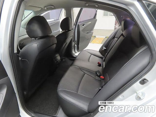 Hyundai YF Sonata Prime, 2012 8