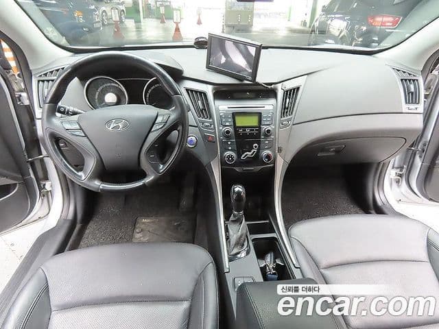 Hyundai YF Sonata Prime, 2012 9