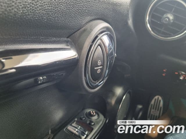 Mini Cooper D 3세대, 2015 14