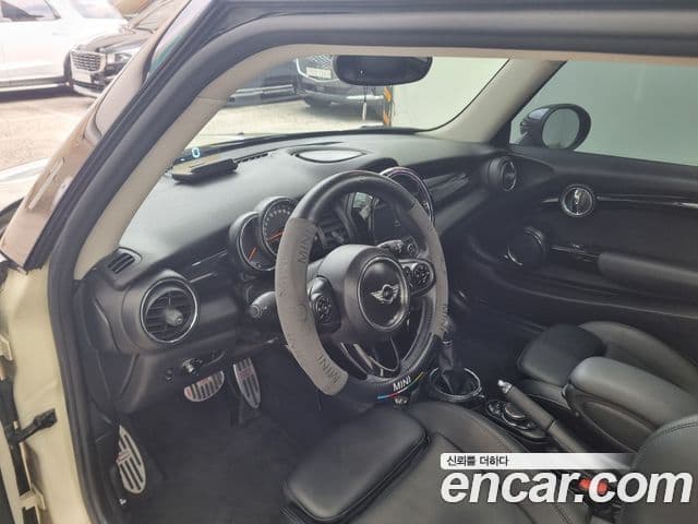 Mini Cooper D 3세대, 2015 18