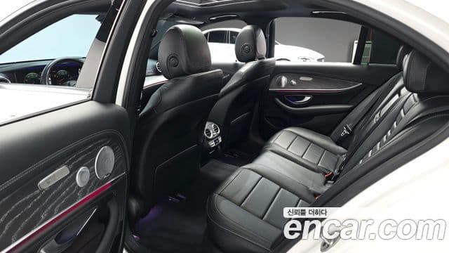 Mercedes-Benz E-класс W213 E350 4MATIC AMG Line Edition, 2021 12