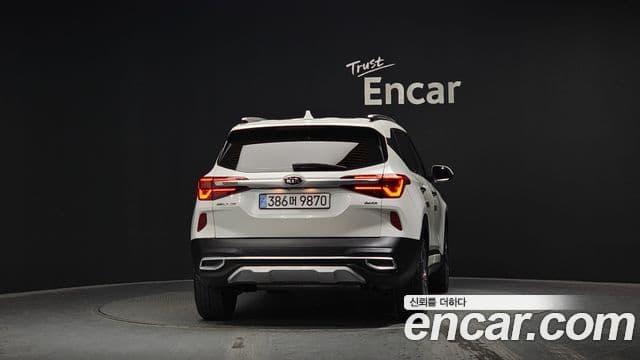 Kia Seltos Signature, 2022 4