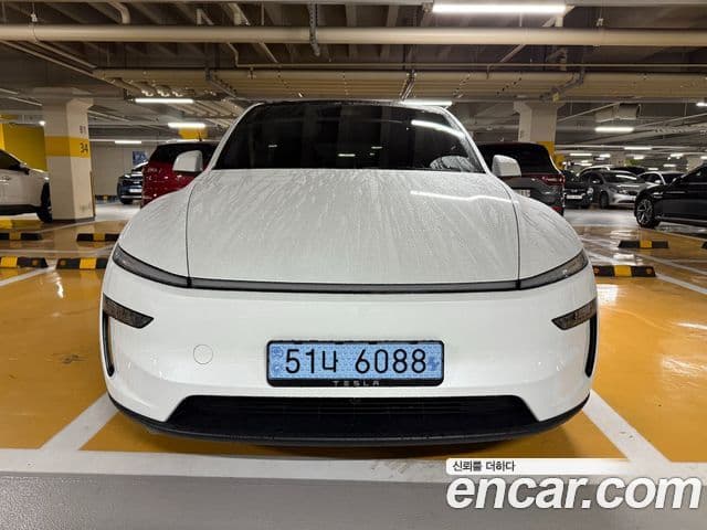 Tesla модель Y, 2025 1