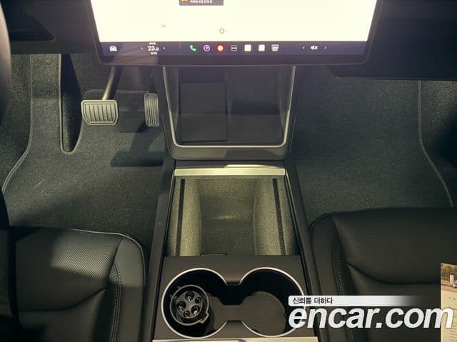 Tesla модель Y, 2025 10