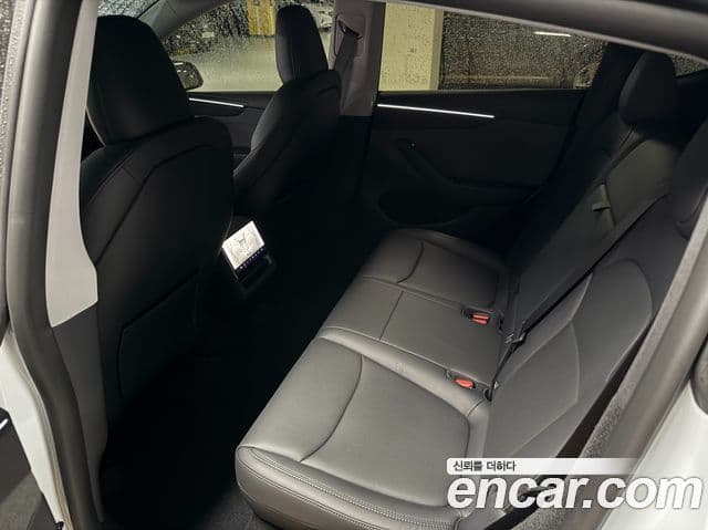 Tesla модель Y, 2025 14