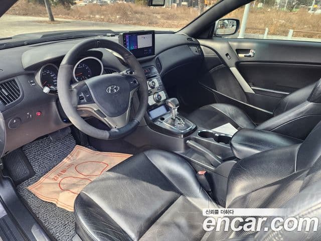 Hyundai Genesis купе 200 турбо P, 2009 13