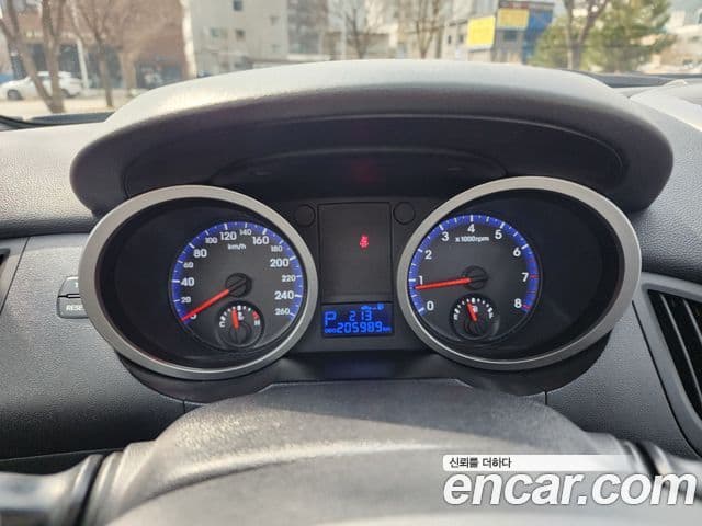 Hyundai Genesis купе 200 турбо P, 2009 18