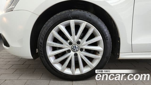 Volkswagen New Jetta 6세대, 2014 все фото
