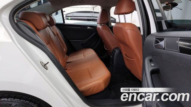 Volkswagen New Jetta 6세대, 2014 12