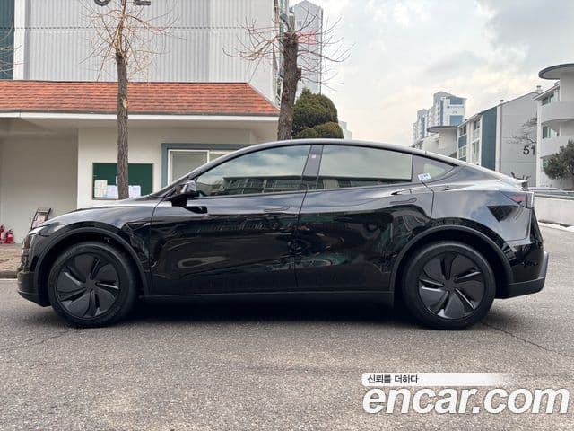 Tesla модель Y, 2026 7