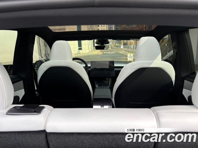 Tesla модель Y, 2026 12