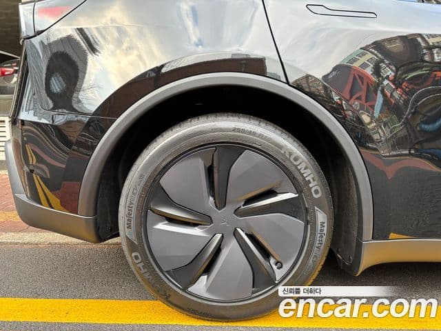 Tesla модель Y, 2026 13