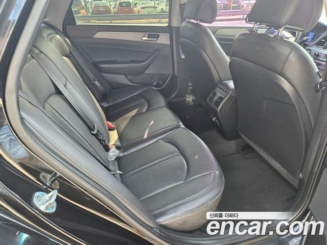 Hyundai LF Sonata Special, 2017 9