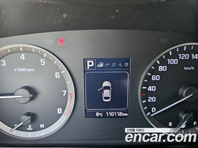 Hyundai LF Sonata Special, 2017 10