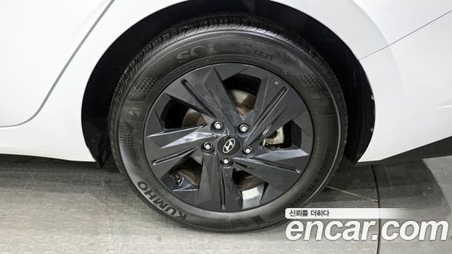 Hyundai Avante гибрид (CN7) Inspiration, 2023 все фото