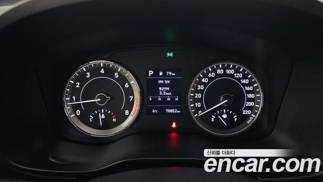 Hyundai Venue 1.6 Smart, 2020 8