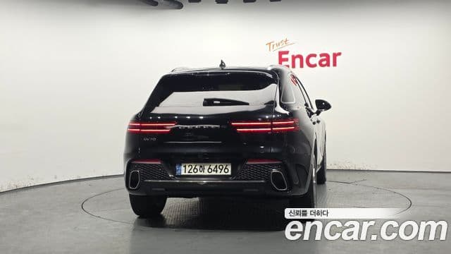 Genesis GV70, 2022 4