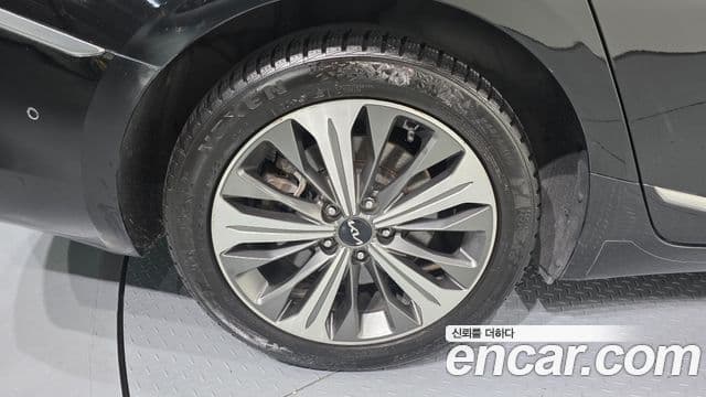 Kia K8 Noblesse, 2022 все фото