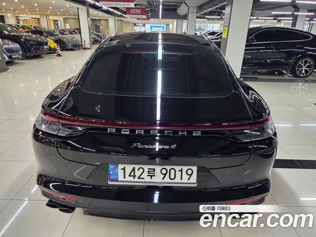 Porsche Panamera (971), 2021 4