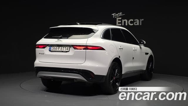 Jaguar F-PACE P 250 SE, 2023 2