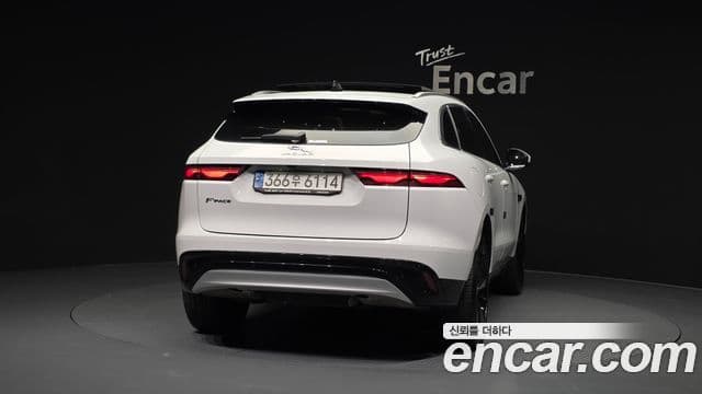 Jaguar F-PACE P 250 SE, 2023 4