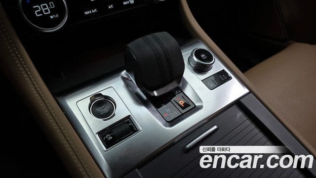 Jaguar F-PACE P 250 SE, 2023 9