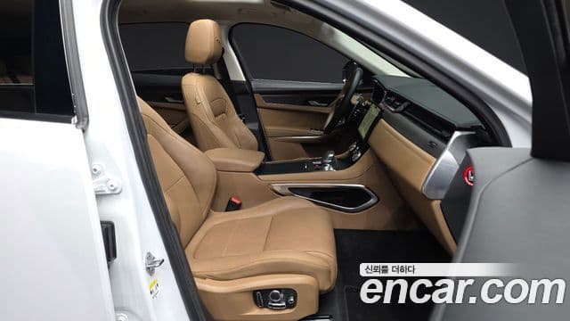 Jaguar F-PACE P 250 SE, 2023 11