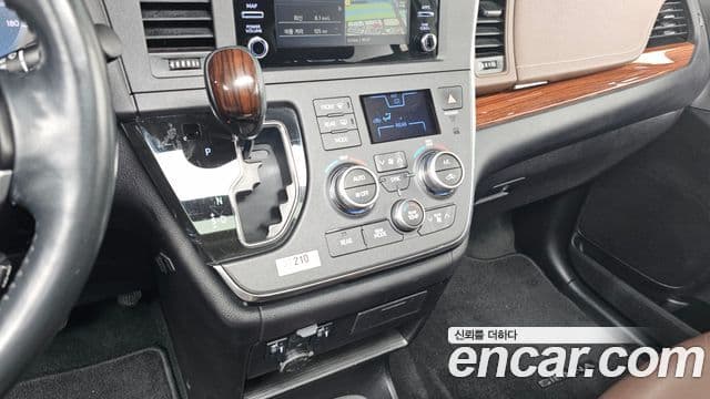 Toyota Sienna, 2018 9