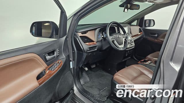 Toyota Sienna, 2018 10