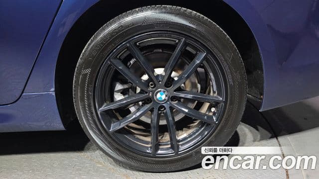 BMW 5시리즈 (G30) 520d M Sport, 2017 все фото
