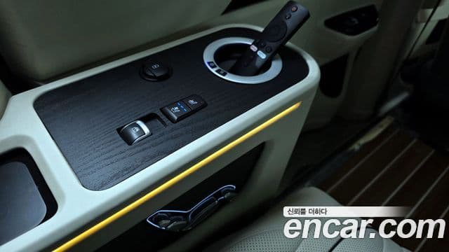 Kia Carnival 4세대 бензин 9인승 High Limousine(компания по спецнадстройкам), 2023 17