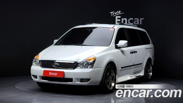 Kia Carnival R Premium, 2012 1