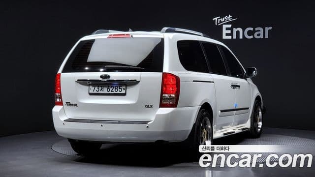 Kia Carnival R Premium, 2012 2