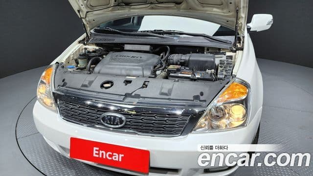 Kia Carnival R Premium, 2012 6