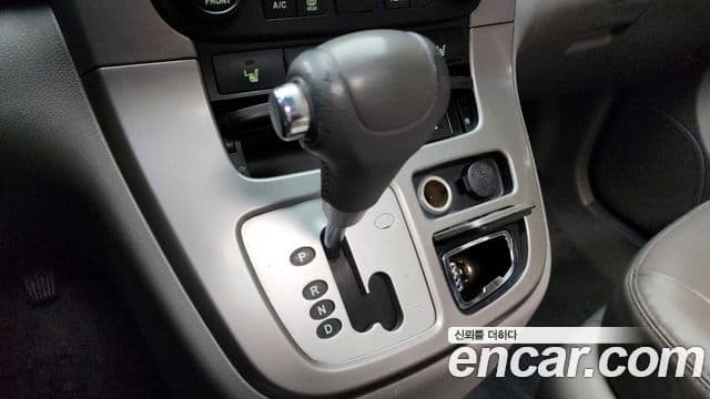 Kia Carnival R Premium, 2012 9