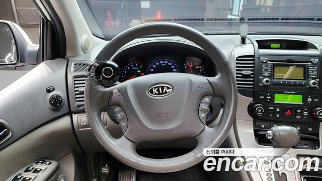 Kia Carnival R Premium, 2012 14