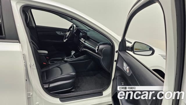 Kia The / новый New K3 2세대 Trendy, 2023 10