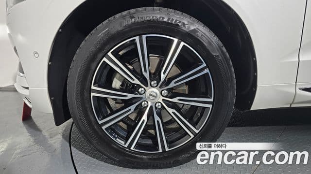Volvo XC60 2세대 D4 Inscription, 2018 все фото
