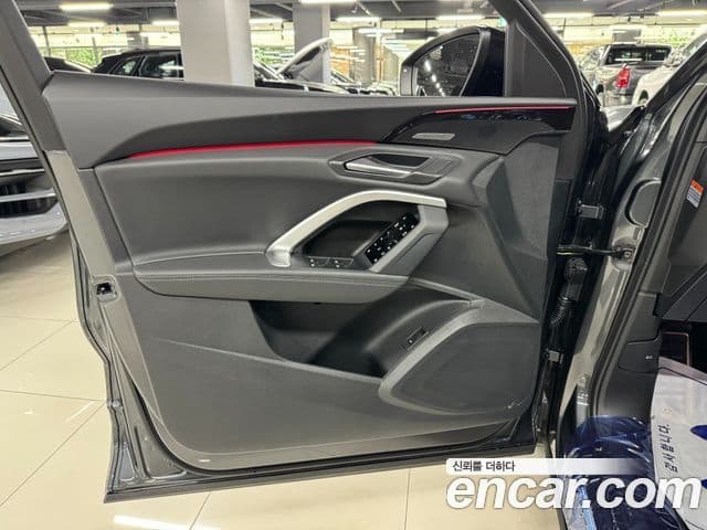 Audi Q5 (80A) 40 TDI Quattro S Line чёрный Edition, 2025 9