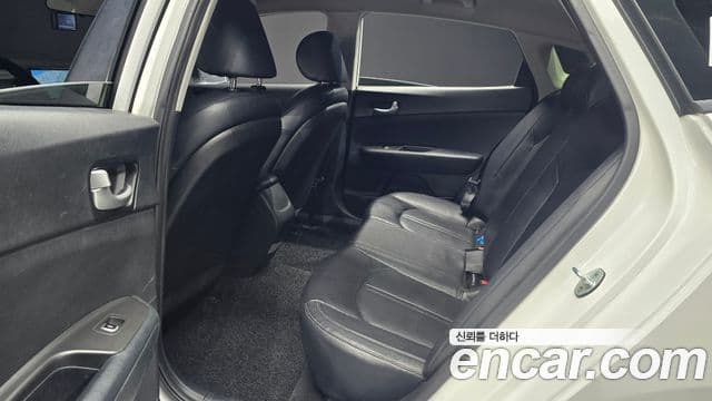 Kia K5 2세대 Luxury, 2017 12