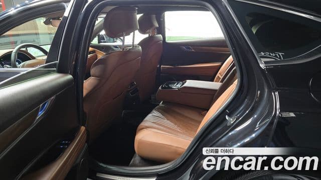 Genesis G80 (RG3) бензин 2.5 турбо AWD, 2024 11